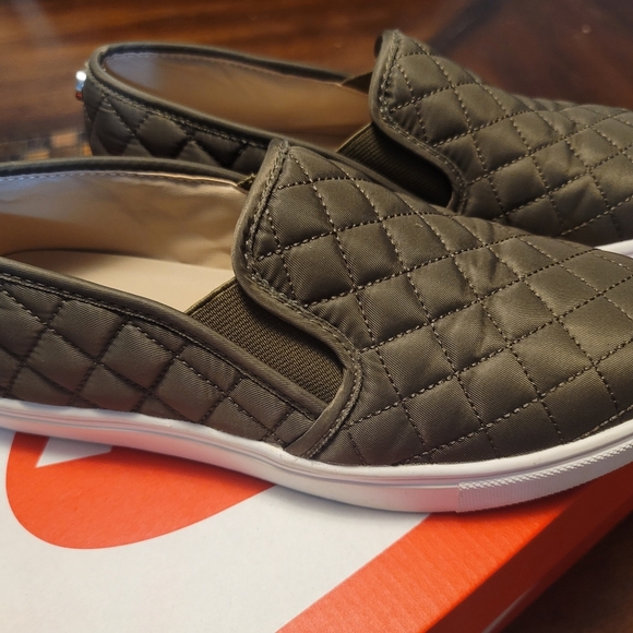 Steve madden Slip On shoes olive green - Picture 6 of 6